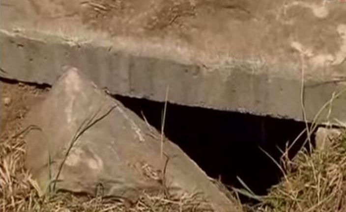 Υπό κράτηση η μάνα που εγκατέλειψε το βρέφος της σε υπόνομο