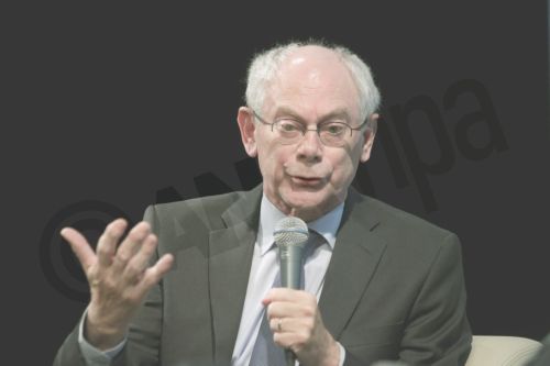 ΦΩΤΟ-Η παρουσίαση του βιβλίου του Ρομπάι