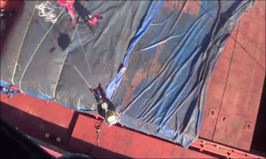 ΒΙΝΤΕΟ-Η διάσωση εγκύου από το πλοίο με τους 700 μετανάστες