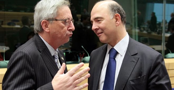 Ο Μοσκοβισί στηρίζει τον Γιούνκερ