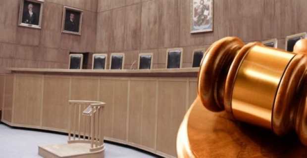 Διαμαρτυρία στο Ειρηνοδικείο Πειραιά κατά των πλειστηριασμών κατοικιών