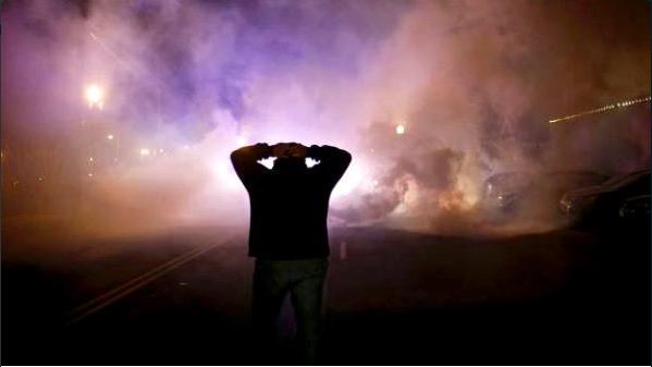 ΦΩΤΟ-Υπόθεση Φέργκιουσον:Οργή έχει προκαλέσει η απόφαση του δικαστηρίου