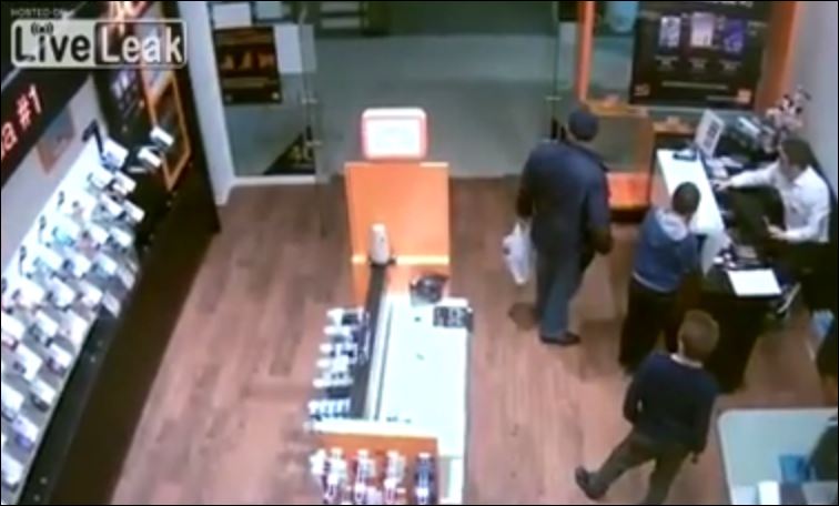 ΒΙΝΤΕΟ-Η στιγμή του σεισμού στη Ρουμανία