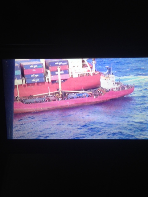 Ρυμουλκείται το ακυβέρνητο φορτηγό πλοίο