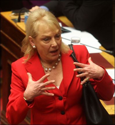 Η Πιπιλή στην Ακρίτα: «Δε μίλησα κυρία μου για μόδα, για παραεμπόριο μίλησα»