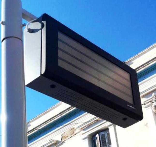 ΦΩΤΟ-Οι “έξυπνες” στάσεις στην Πάτρα