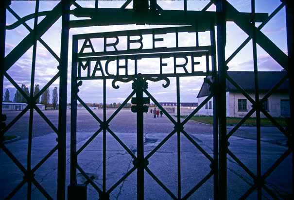 Εκλάπη η κεντρική πύλη του Νταχάου