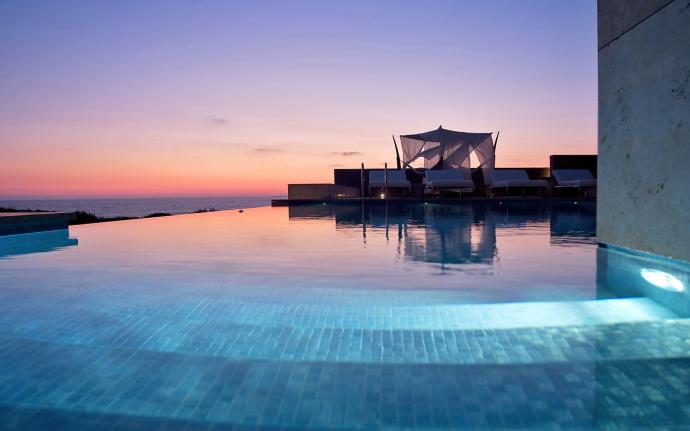 Η Costa Navarino καλωσορίζει την Olayan