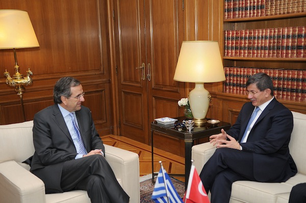 Συνάντηση Σαμαρά-Νταβούτογλου στην Αθήνα
