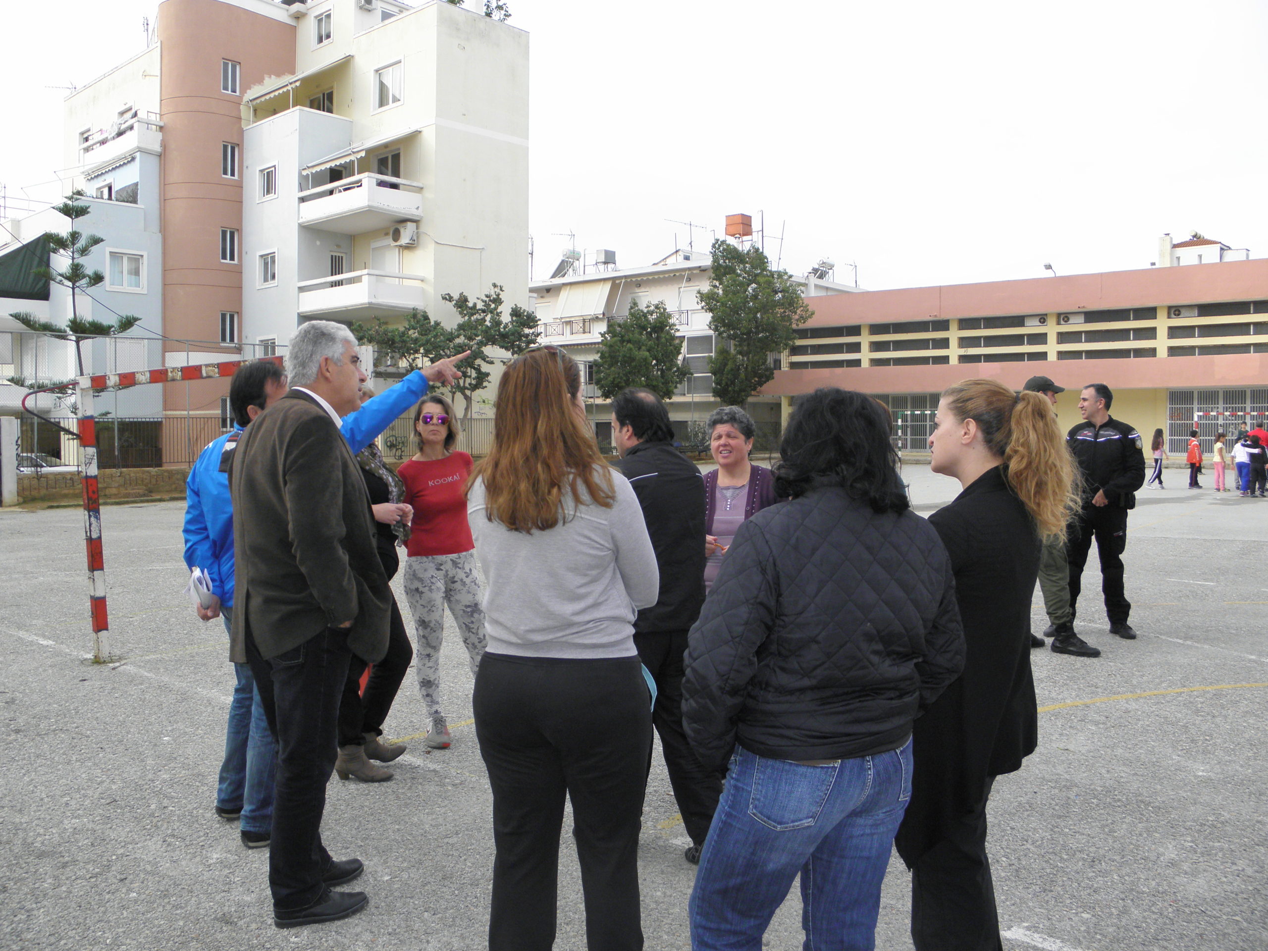 ΦΩΤΟ-Κλειστά σχολεία στα Χανιά για την ασφάλεια των μαθητών
