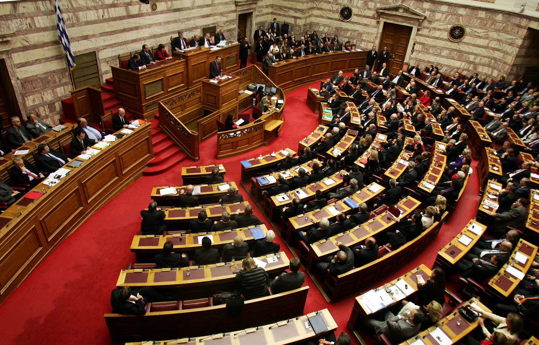 Σύγκρουση στη Βουλή για την… “εθνική συναίνεση”