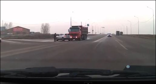 ΒΙΝΤΕΟ-Κι όμως γλύτωσε…