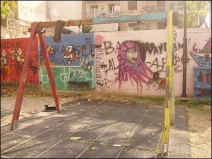 ΦΩΤΟ-Παιδικές χαρές-«παγίδες» για τα παιδιά της Αθήνας