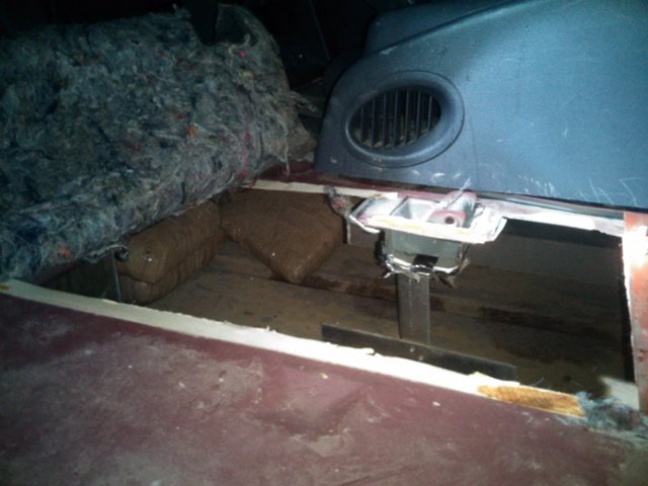 ΦΩΤΟ-Είχε κρύψει στο ιχ του 49 κιλά κάνναβης