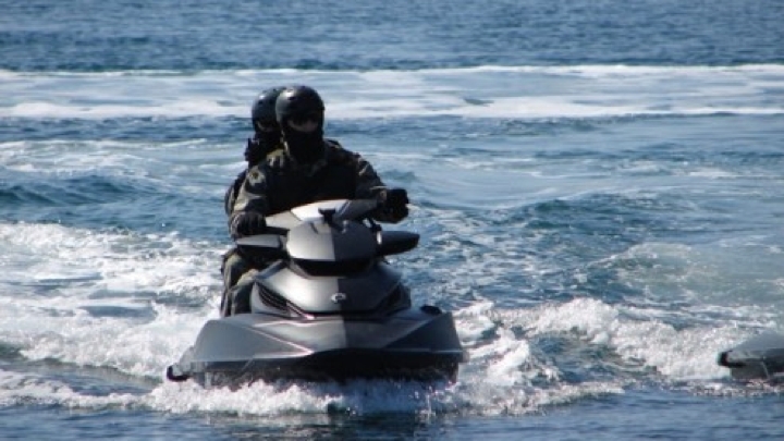 Μετέφερε μετανάστες με τζετ σκι