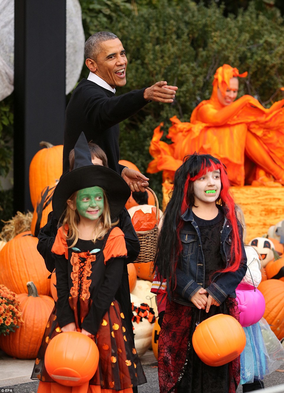 BINTEO-Το Halloween γιόρτασε ο Ομπάμα στο Λευκό Οίκο