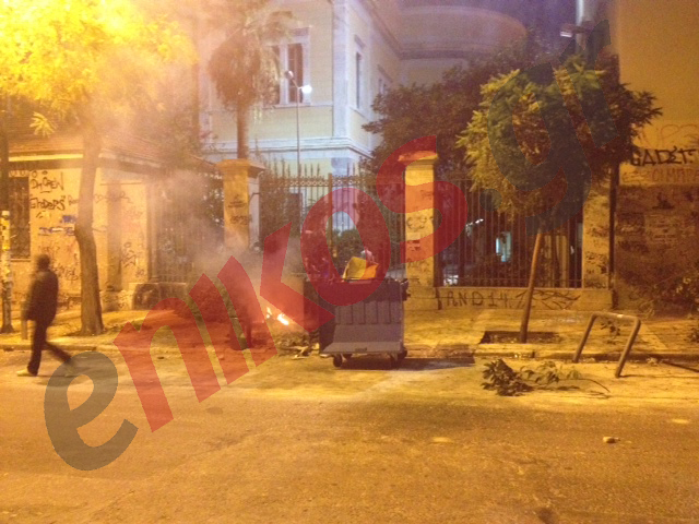 ΦΩΤΟ-ΤΩΡΑ-Η πύλη του Πολυτεχνείου