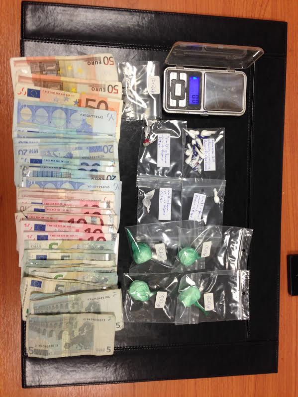 ΦΩΤΟ-Τους συνέλαβαν για ηρωίνη και κοκαϊνη