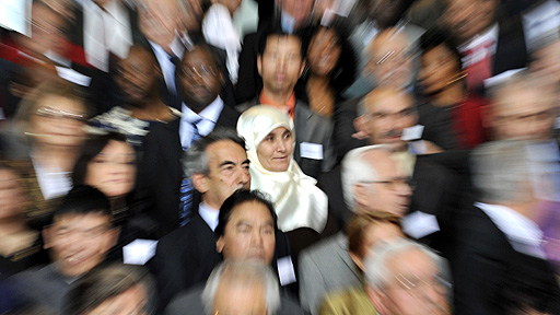 “Η Γερμανία κερδίζει από τους μετανάστες”