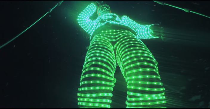 ΒΙΝΤΕΟ-Σκι στα… σκοτάδια