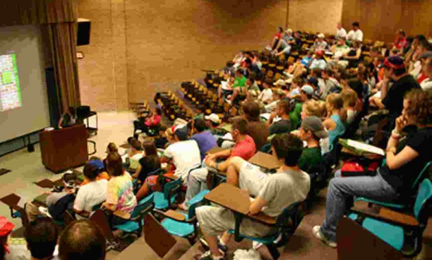 Τέσσερις προϋποθέσεις θέτει το Πανεπιστήμιο Αθηνών για τις μετεγγραφές