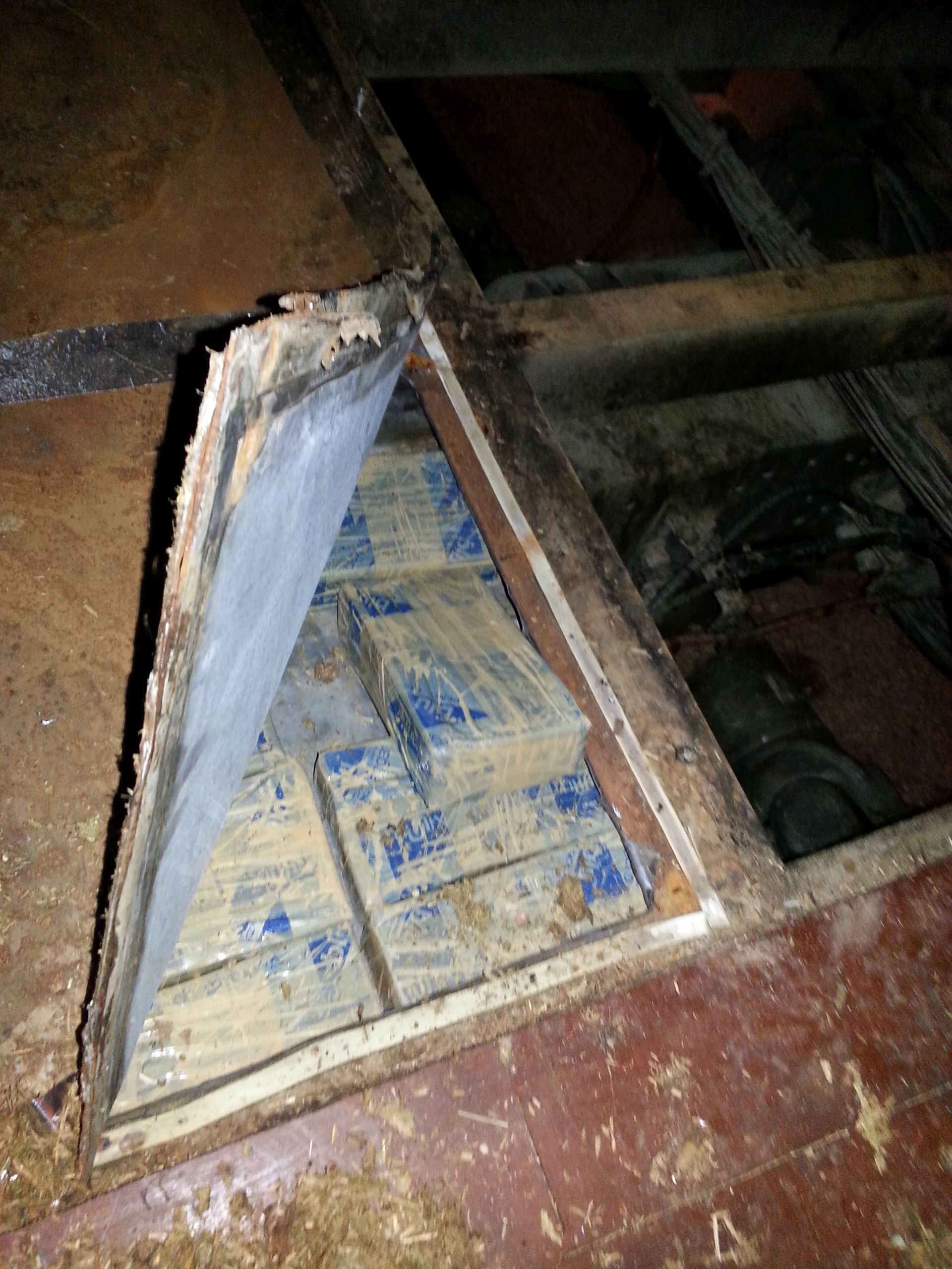 Είχαν γεμίσει τους αεραγωγούς λεωφορείου με ηρωίνη