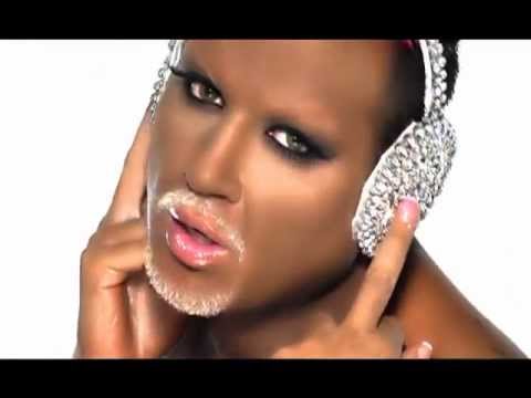 ΦΩΤΟ-Ο Αζίζ και η… χωριάτικη