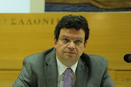 Εμπόδισαν τον πρύτανη του ΑΠΘ να καταθέσει στεφάνι