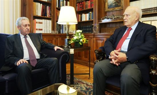 Ο διάλογος Παπούλια – Κουβέλη