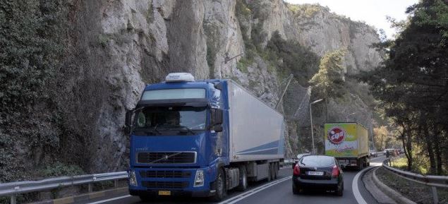 Διακοπή της κυκλοφορίας στα Τέμπη