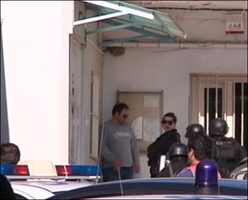 ΤΩΡΑ-ΕΚΑΜ στον Κορυδαλλό-Ετοιμάζονται για επέμβαση στο νοσοκομείο των Φυλακών