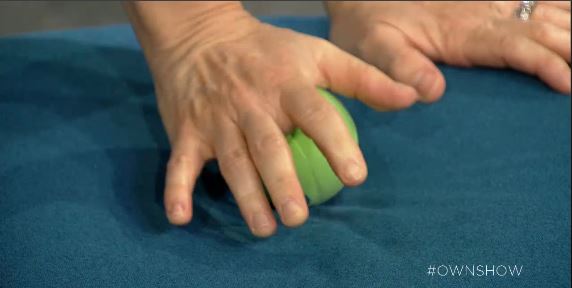 Το μυστικό σημείο πίεσης για να απαλύνεται τον πόνο στον αυχένα – ΒΙΝΤΕΟ