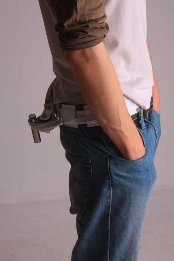 perierga.gr - Η ζώνη που γίνεται... πατίνι! perierga.gr - Η ζώνη που γίνεται... πατίνι!