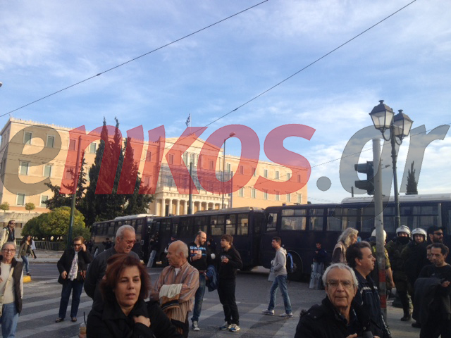 ΤΩΡΑ-ΒΙΝΤΕΟ-“Φρούριο” το Σύνταγμα