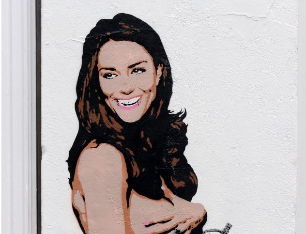 ΦΩΤΟ-Τι κάνει γυμνή στους δρόμους η Μίντλετον;