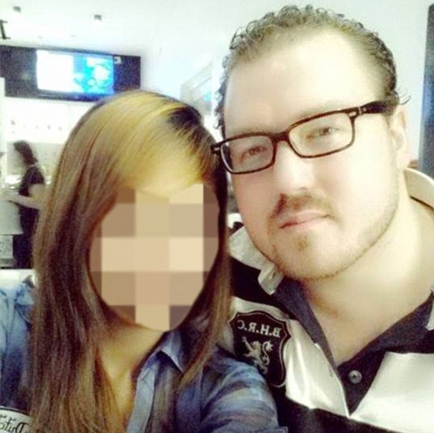 ΦΩΤΟ-Βρετανός κατηγορείται για δολοφονίες ιερόδουλων