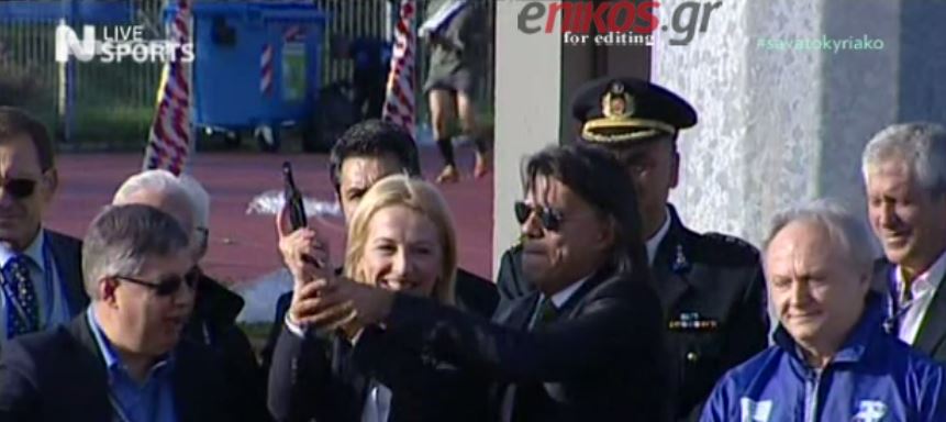 ΒΙΝΤΕΟ-Η Δούρου… πυροβολεί δίπλα στον Ηλία Ψινάκη για την εκκίνηση