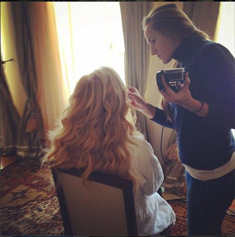 ΦΩΤΟ-Η Νομικού ντύθηκε νύφη