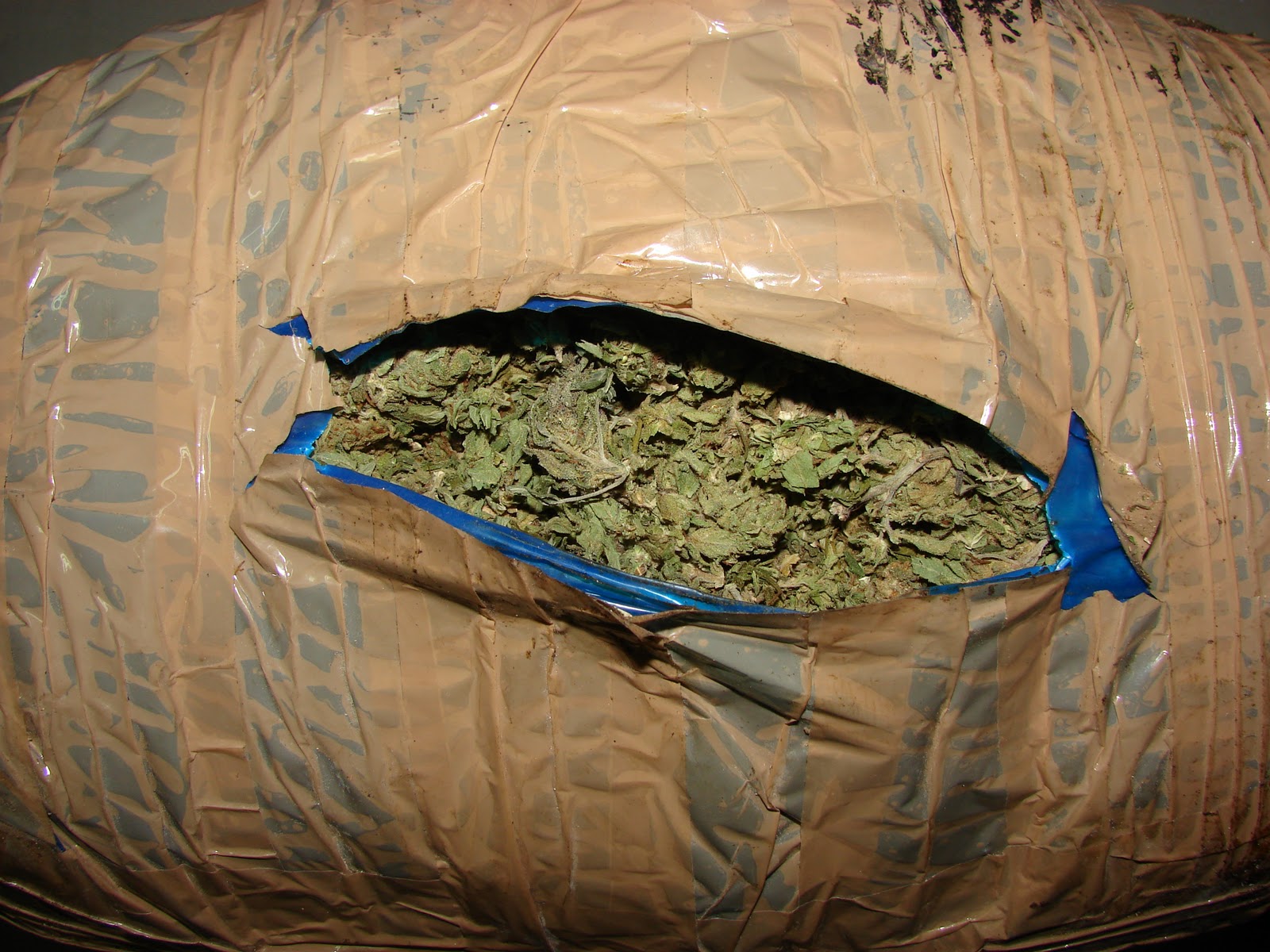 Διακινούσαν ναρκωτικά με τον 2χρονο γιο τους