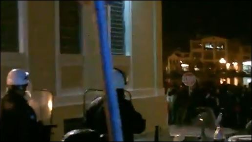 ΒΙΝΤΕΟ-Μικροένταση στην πορεία του Πολυτεχνείου στη Μυτιλήνη