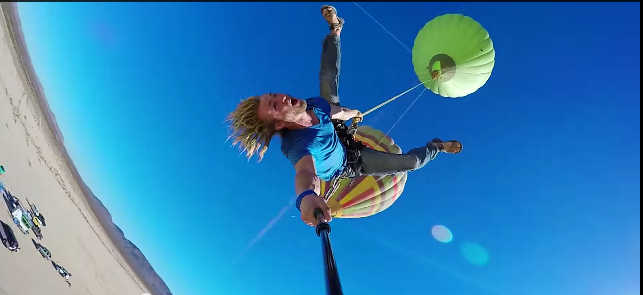 ΒΙΝΤΕΟ-Μπάντζι τζάμπινγκ από αερόστατο