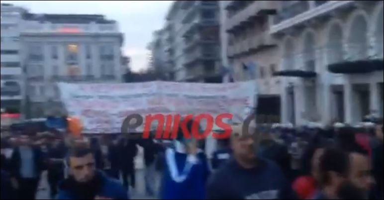 ΤΩΡΑ-ΒΙΝΤΕΟ-Στο Σύνταγμα η πορεία των φοιτητικών συλλόγων