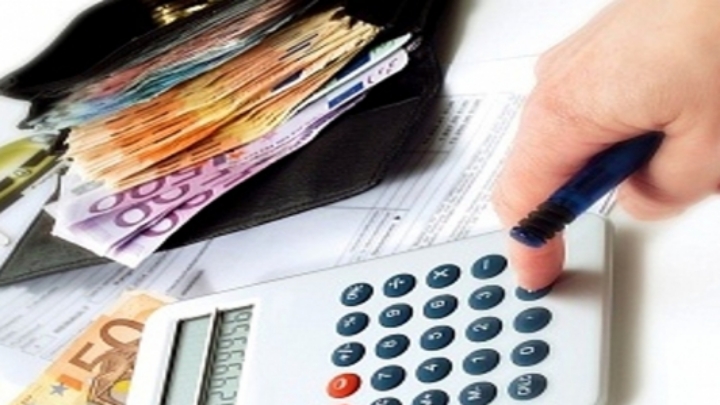 Με καταιγιστικό ρυθμό οι αιτήσεις για τις 100 δόσεις