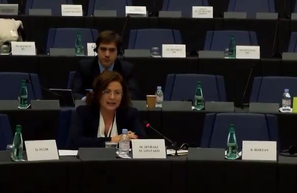 ΒΙΝΤΕΟ-Η απάντηση της Σπυράκη στον προκλητικό “κατακτητή” του Ολύμπου