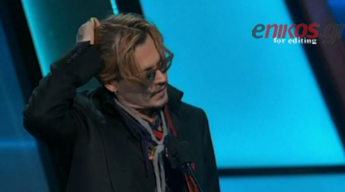 ΒΙΝΤΕΟ-Ο Τζόνι Ντεπ μεθυσμένος στη σκηνή