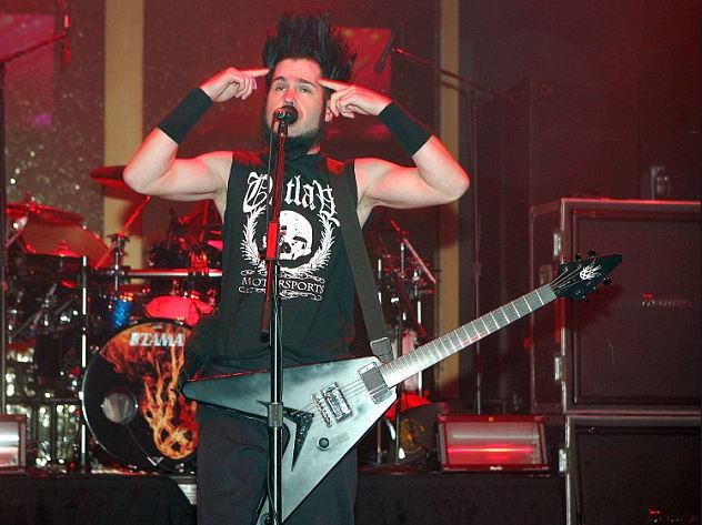 Πέθανε ο τραγουδιστής των Static-X