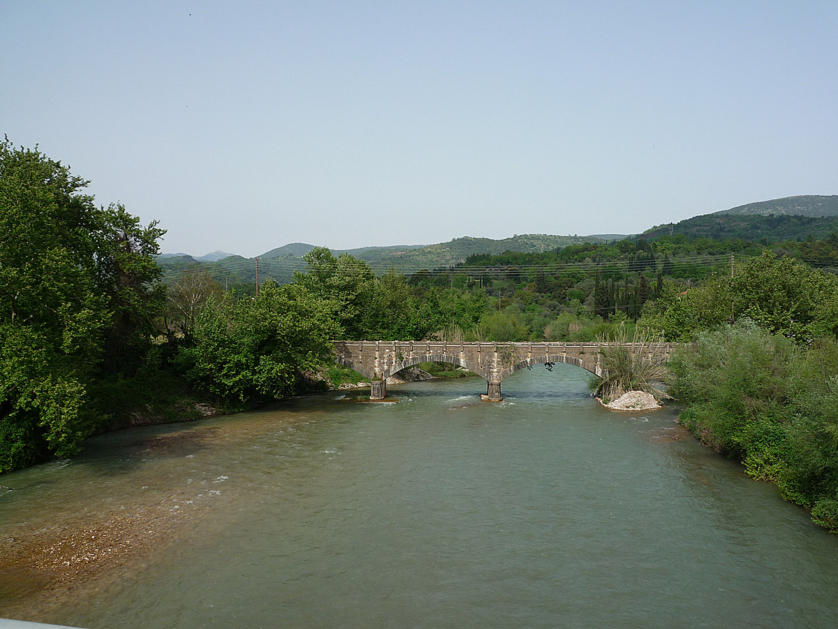Απαγορεύτηκε η κυκλοφορία των ΙΧ στην παλαιά γέφυρα του Αλφειού
