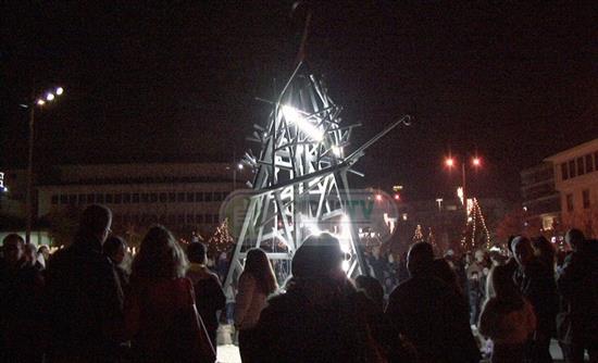 Το εναλλακτικό δέντρο των Ιωαννίνων – ΦΩΤΟ