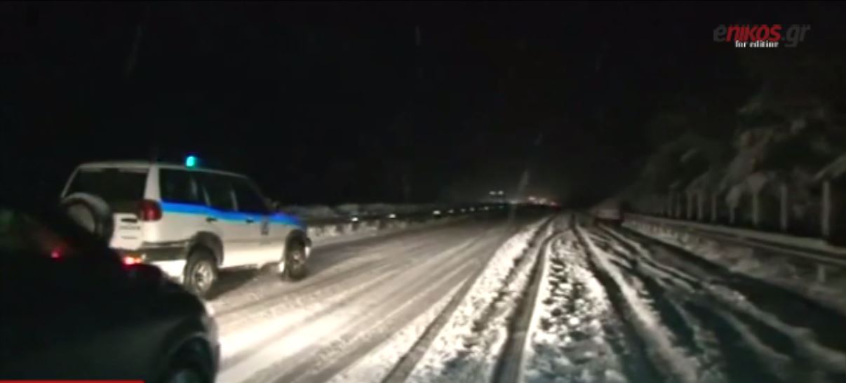 Σε κλοιό χιονιού και πάγου η χώρα – ΒΙΝΤΕΟ