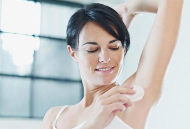 Μύθοι και αλήθειες για τη χρήση του αποσμητικού